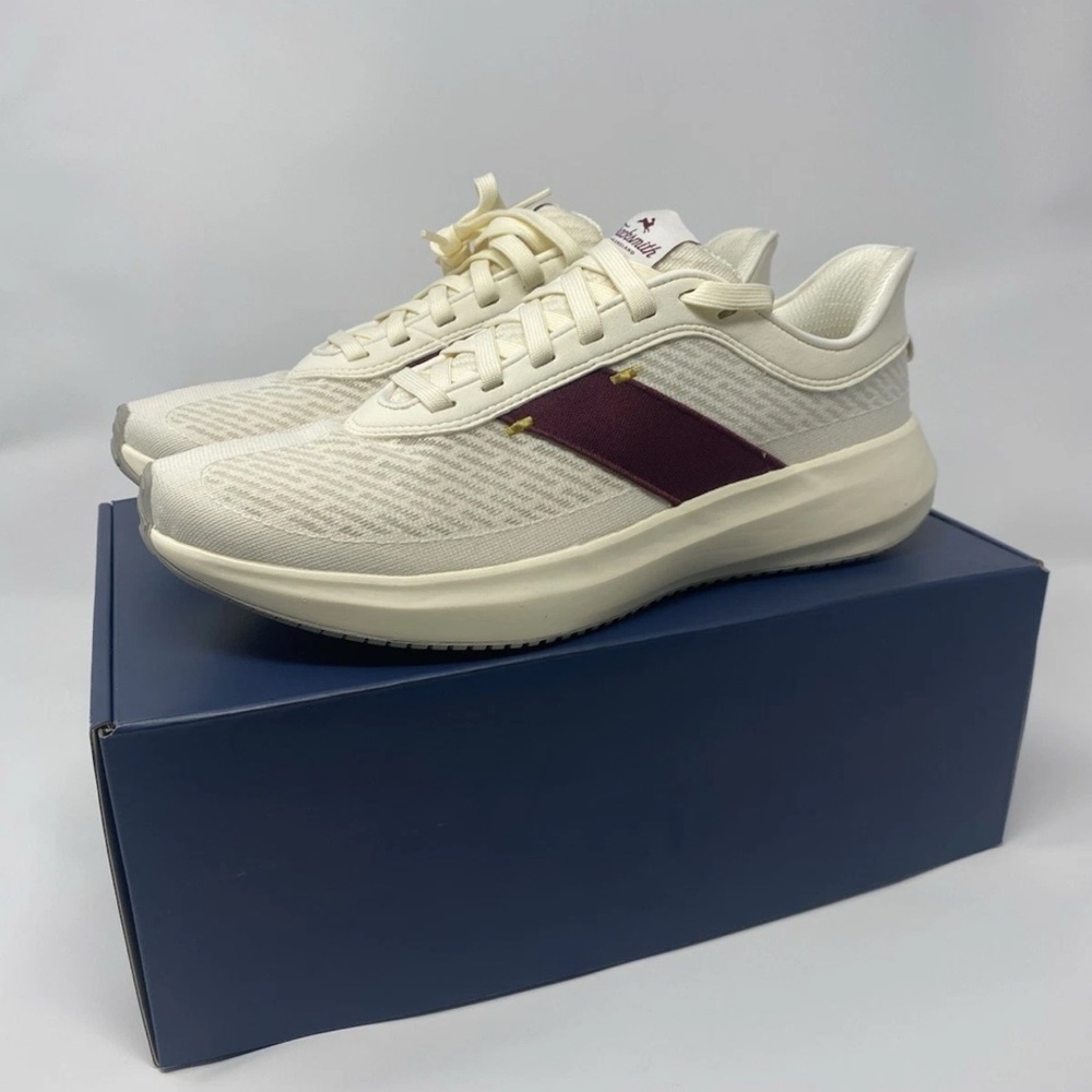 Tracksmith Eliot Runner, Ivory/Wine, Sz M(8)/W(9.5), NIB